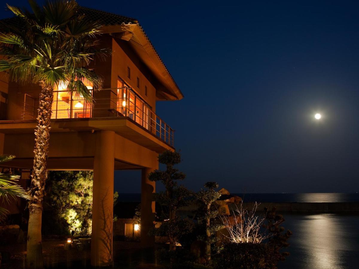 Awaji Yumesenkei Hotel Sumoto Bagian luar foto