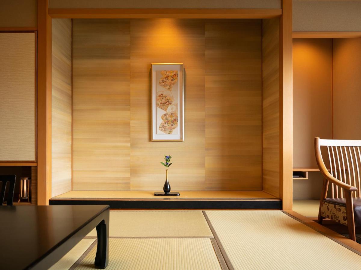 Awaji Yumesenkei Hotel Sumoto Bagian luar foto